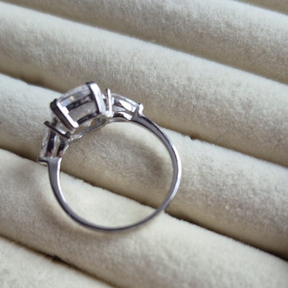 TOCARA Sterling Silver DiAmi Ring (J81) - Picture 3 of 4